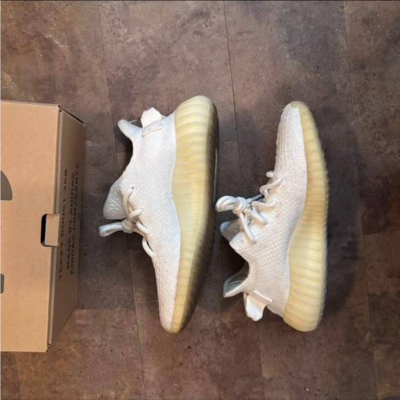 Adidas Yeezy Boost 350 V2 - Picture 3 of 4